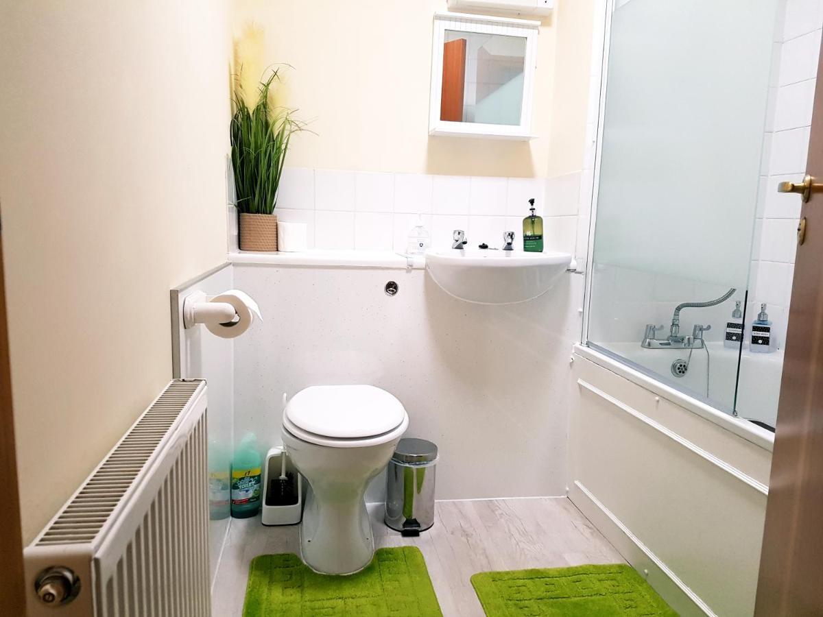 Stylish 2 Bedroom - 2 Miles Inverness City Centre المظهر الخارجي الصورة